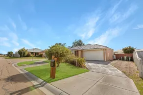 Shiloh House - 3BR w/ Alfresco and Pet Friendly - Image 3