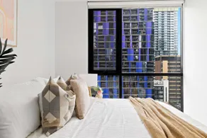 Modern 2BR Apt Next to Victoria Market City Views - Image 3