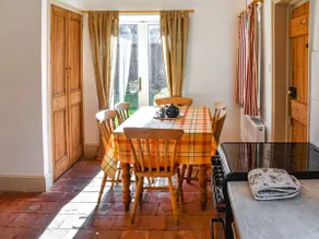 1 Brandiston Barn Cottage - Image 4