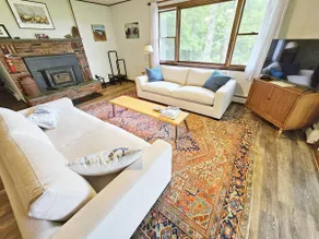 Rustic Farmstay, Bucolic retreat w/Endless Views - Image 2