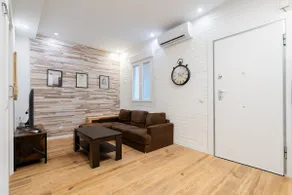 Stylish 1-Bed Apartment in Salamanca Madrid - Image 3