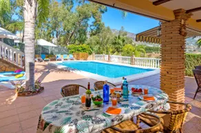Schöne Villa \"Trebol\" mit Panoramablick, WLAN, Garten, Terrasse und Pool - Image 5