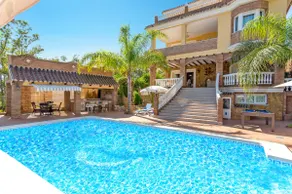 Schöne Villa \"Trebol\" mit Panoramablick, WLAN, Garten, Terrasse und Pool - Image 4