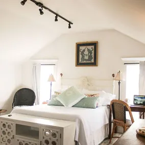 Loft near downtown, Pet Friendly - Image 4