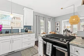 Fresh, Contemporary 2BR Home in Downtown Royal Oak - Image 3