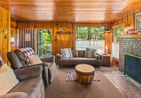 Vintage Cabin: Twain Harte Lake Access | Sleeps 8 - Image 3