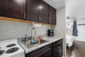 Downtown Kimmswick Studio Renovated Prime Location - Image 3