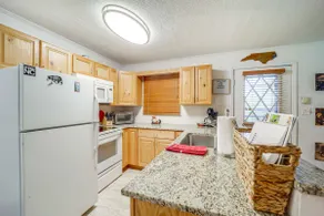 Ski, Hike & Explore! All-Season Condo in Beech Mtn - Image 2