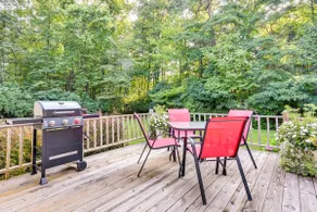 Charming Flushing Cottage w/ Deck + Spacious Yard! - Image 2