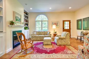Charming Flushing Cottage w/ Deck + Spacious Yard! - Image 5