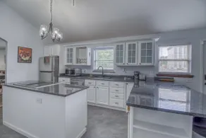 Premium House w/ BBQ & Free Parking, Near Attracti - Image 3