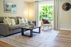 Cozy 1BR Apartment in Quiet Neighborhood - Image 2