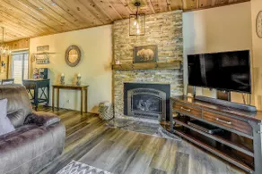 3 Mi to Shaver Lake: Cozy 'Bears Hideaway' Cabin! - Image 3