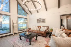 Lakefront | Fire Pit | Dogs Welcome | Dockside Den - Image 3