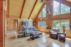Serene Valley Bend Cabin Rental: 7 Private Acres! - Image 2
