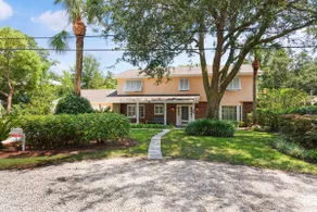 East Beach Oasis near Gould's Inlet, sleeps 10 - Image 4