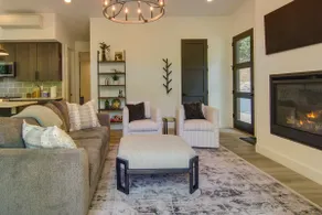 Modern Cabin w/ Hot Tub & Fire Pit in Fairview! - Image 4