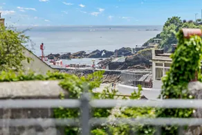2 bedroom accommodation in Looe - Image 2