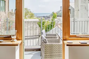 2 bedroom accommodation in Looe - Image 5