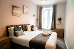 Cohost Partners Cozy Swansea Retreat - Image 2