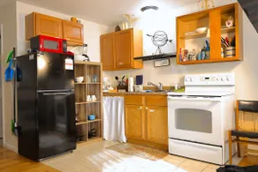 Bright & Comfortable 2BR Apartment Near UMF - Image 2