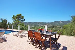 Villa Ses Costes with private pool, garden and panoramic views of the mountains in Alaró  - Image 5