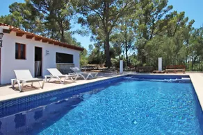 Villa Ses Costes with private pool, garden and panoramic views of the mountains in Alaró  - Image 4