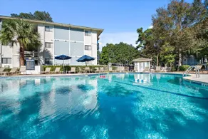 Fiddler's Cove 1st Floor, No Steps, 2 Heated Pools, Pickleball, 8 Min walk to Beach, Hot Tub - Image 2