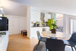 Modern Apartment Double Terrace and Free Parking - Image 3