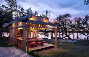 Starbase - Waterfront Home w Pickleball Court - Image 2