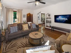 Newly renovated 1929 cottage near Roche Harbor wit - Image 3
