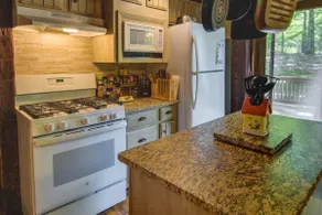 Resort Amenities: Family-Friendly DuBois Cabin - Image 5