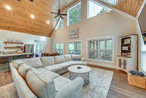 Luxe Kentucky Cabin Rental ~ 36 Mi to Mammoth Cave - Image 4