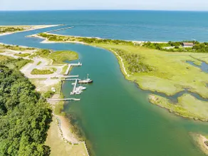 Nature's Paradise: Private Dock & Water Views - Image 3