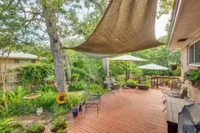 Lovely Bryan Home w/ Deck - 4 Mi to Kyle Field! - Image 2