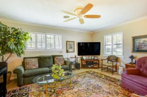 Lovely Bryan Home w/ Deck - 4 Mi to Kyle Field! - Image 5