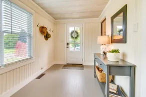 Country Home Near EIU & Lake Charleston! - Image 4