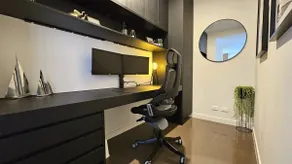 LUXE Waterloo 1 bed with parking gym & pool - Image 4