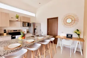 Upstay: Modern Jacó Beach Getaway with Pool Access - Image 4