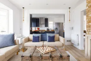 Coastal Retreat for 6 Close to Beaches - Image 2