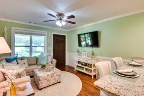 Charming Duplex: 12 Mi to UGA & Sanford Stadium! - Image 5