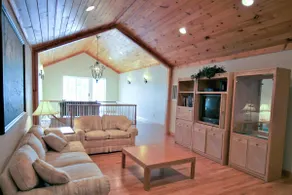 Stunning 9BR Lakefront Finger Lakes | Pool table - Image 5