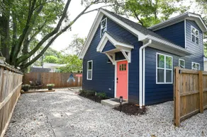 Splash Pad - Bright and Breezy Stay Designer Gem! - Image 5