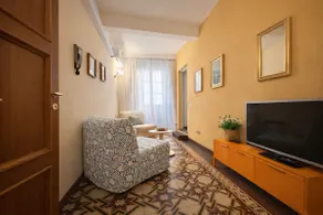Oasis in the Heart of Lucca: central and bright - Image 4