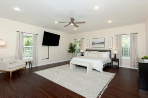 Prime Location | Spacious 4BR Between WR & Perry - Image 2