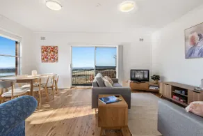 Panoramic Views on Pinnacle - 3 Bedroom Farm Stay - Image 2