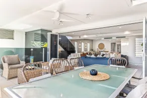 Alex Beach House - Image 3