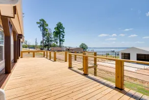 Fisherman’s Paradise: Lake-View Home in Many! - Image 2