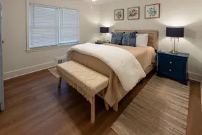4 BR Sleeps 10 Near UGA & Downtown - Image 4