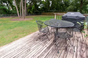 4 BR Sleeps 10 Near UGA & Downtown - Image 2